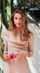 melissa-benoist-1080x1920-2017-6559.jpg