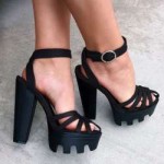 87ee14a0574e2260d733ac99d7255144--platform-heels-chunky-chu[...].jpg
