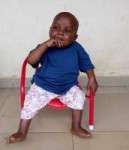 nigerian-starving-thirsty-boy-first-day-school-anja-ringgre[...].jpg