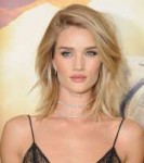 beauty-2015-05-rosie-huntington-whiteley-blush-makeup-mad-m[...].jpg