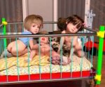 lolibooru 172839 2girls 3dcg baby bottomless crib headtilt [...].jpg