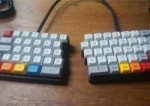 DIY-Split-Mechanical-Keyboard-By-Coumbaya.jpg