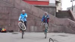 Бабушка на велосипеде (Grandma on a bicycle).mp4