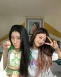 221016-ITZY-Instagram-Update-Yeji-and-Chaeryeong-documents-1.jpeg