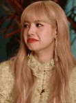 blackpink-lisa.gif