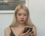 blackpink-rosé-v0-3g45kxen0sad1.webp