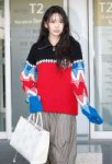 240304-NewJeans-Hyein-Incheon-International-Airport-documents-3.jpeg