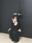 241020-ahyeon-weverse-update-v0-usotq5vqosvd1.webp