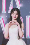 241227-wonyoung-v0-7ssustxmld9e1.webp