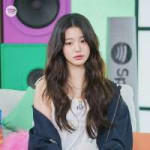 250211-wonyoung-v0-amduriiyfjie1.webp