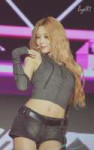 itzy-yuna-v0-mrk7gzslh6xe1.webp