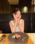 Wonen eating proof (4).jpg