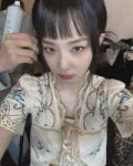 250517-seulgi-instagram-update-w-irene-joy-v0-8garstxfzc1f1.webp