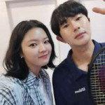 250518-gyunpro-instagram-update-jeongyeon-selfie-with-her-v0-lhi48jhurg1f1.jpg
