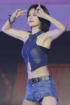 yeji-itzy-v0-tj7zce5izq2f1.webp