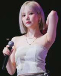 eunha-viviz-v0-w4545l8doq3f1.webp