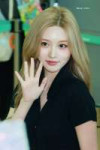 Gaeul Blondie (4).jpg