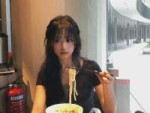 250611-ahyeon-weverse-update-v0-cua64jqsya6f1.webp
