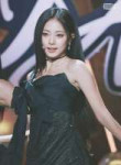 beautiful-tzuyu-v0-uya425hfeh7f1.webp