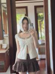 red-velvet-joy-v0-vuiucloqdmdf1.webp