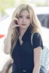 Gaeul Le Blonde (2).jpg