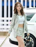 iveannyeongz posts 2025-07-19 06.08 DMRhM2jBNJE1419 520408134180473090546233984319991608559281620n.jpg