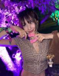 250805-momo-instagram-update-sabrina-v0-5f1iokjn07hf1.jpg