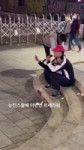 old man singing Antifragile Le Sserafim.mp4