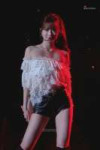le-sserafim-eunchae-v0-tmn1q1k7b1if1.webp