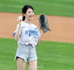 GyzHUAaMAA03F1.jpg
