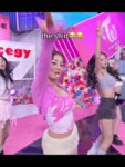 The Confetti at the end #twice #jihyo #kpop.mp4