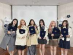 260225-ive-official-twitter-update-dive-crying-we-graduated-v0-wbgqu7j3lnlg1.webp