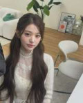 260226-wonyoung-instagram-update-v0-e01yugedntlg1.webp