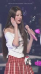 비눗 방울에 놀란 원영 wonyoung   IVE THE 4TH FAN CONCERT 〈DIVE into IVE〉 2603211080p60.mp4
