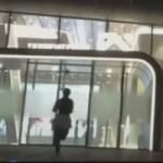 pk03ZzzYTu8Omoux.mp4