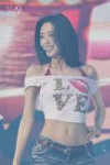 itzy-yuna-v0-mx1eqt96p5jh1.webp