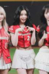 nmixx-kyujin-v0-ertky85fe3kh1.webp