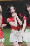 nmixx-kyujin-v0-wdvlm6uee3kh1.webp