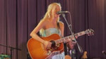 BLACKPINK ROSÉ - APT acoustic ver. fancam at Grammy Museum 12-04-25 720p.mp4