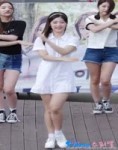 160625 다이아 (DIA) 정채연 직캠 그 길에서 On the Road [여의도 버스킹] by Spin[...].webm