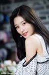 Jung-Chaeyeon2.jpg