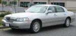 LincolnTownCar(2003-2008),frontleft.jpg
