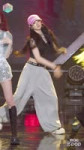 MEOVV ANNA (미야오 안나) – 띠로리 (DDI RO RI) FanCam ｜ 쇼! 음악중심 ｜ MBC260613 (2).mp4