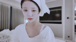 [IVE LOG] 기니 망고 모찌 먹방🥭˚₊⁎ in WORLD TOUR ｜ KONG LOG [xf5SZS-MSLY].webm