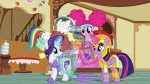 TwilightandfriendstakingcandybagsS5E21.png