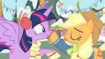 1867626safescreencapapplejacktwilight+sparklebest+gift+ever[...].png