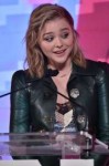 chloe-moretz-at-31st-fn-achievement-awards-in-new-york-11-2[...]