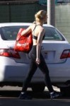 elle-fanning-gym-ready-style-beverly-hills-12-02-2017-3