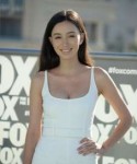 christian-serratos-the-walking-dead-press-line-at-comic-con[...]