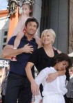 hugh-jackman-and-his-wife-deborra-lee-furness-with-their-ad[...].jpg